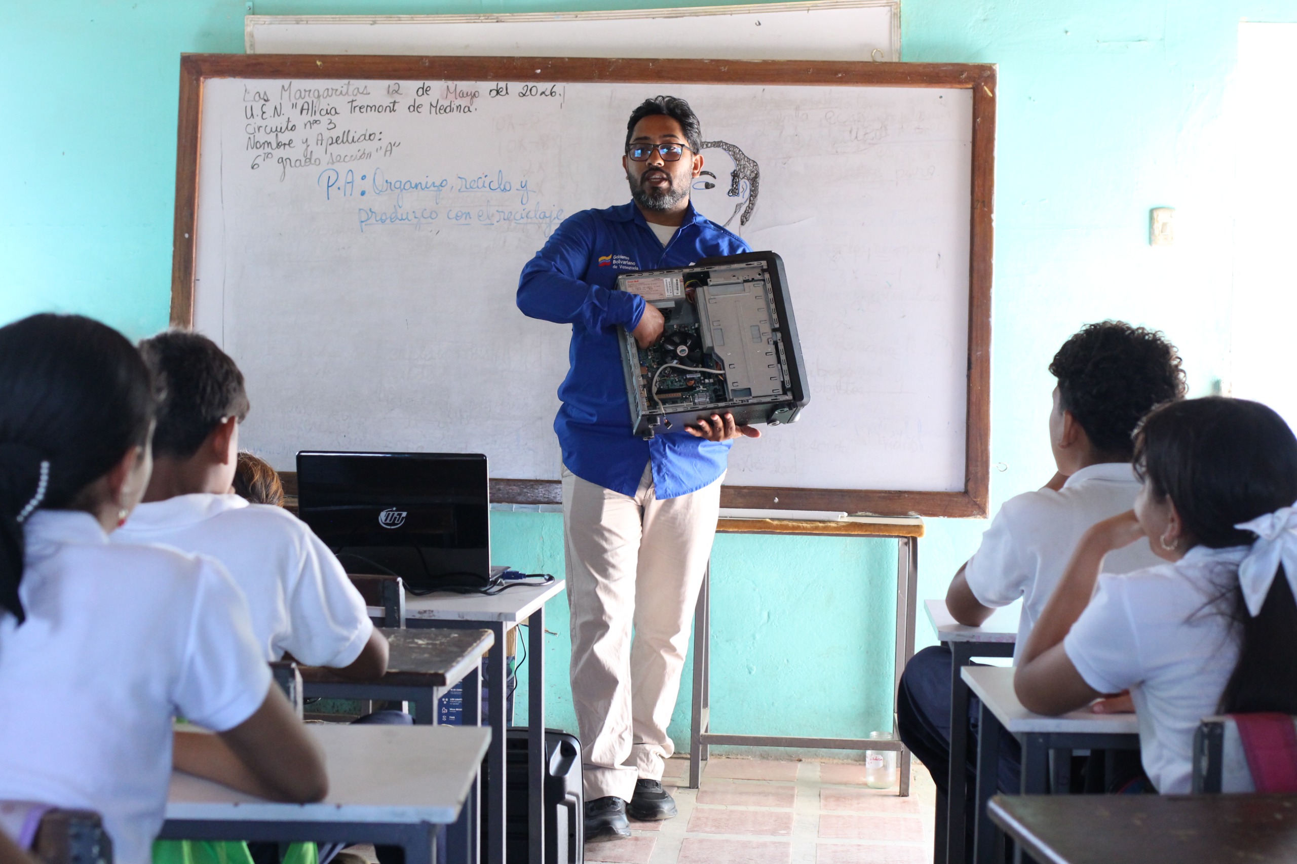 Programa “Tecnología Educativa” beneficia a más de 700 estudiantes en Carirubana